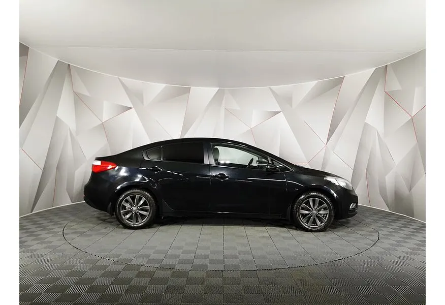 Kia Cerato 1.6 AT (130 л.с.) Черный в АВИЛОН. Слайд №6