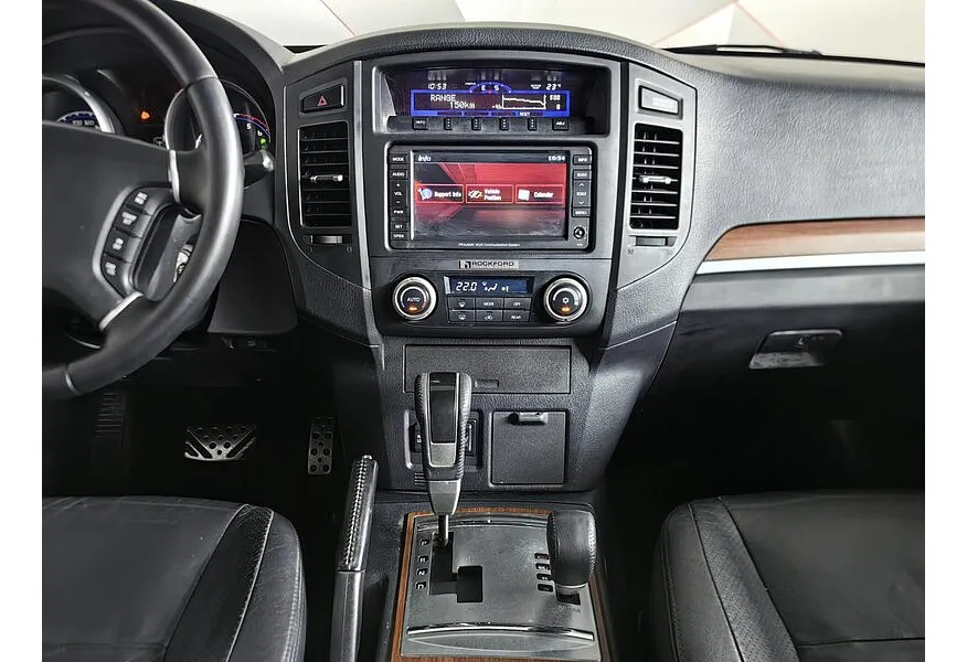 Mitsubishi Pajero 3.2 DI-D AT (170 л.с.) Черный в АВИЛОН. Слайд №15