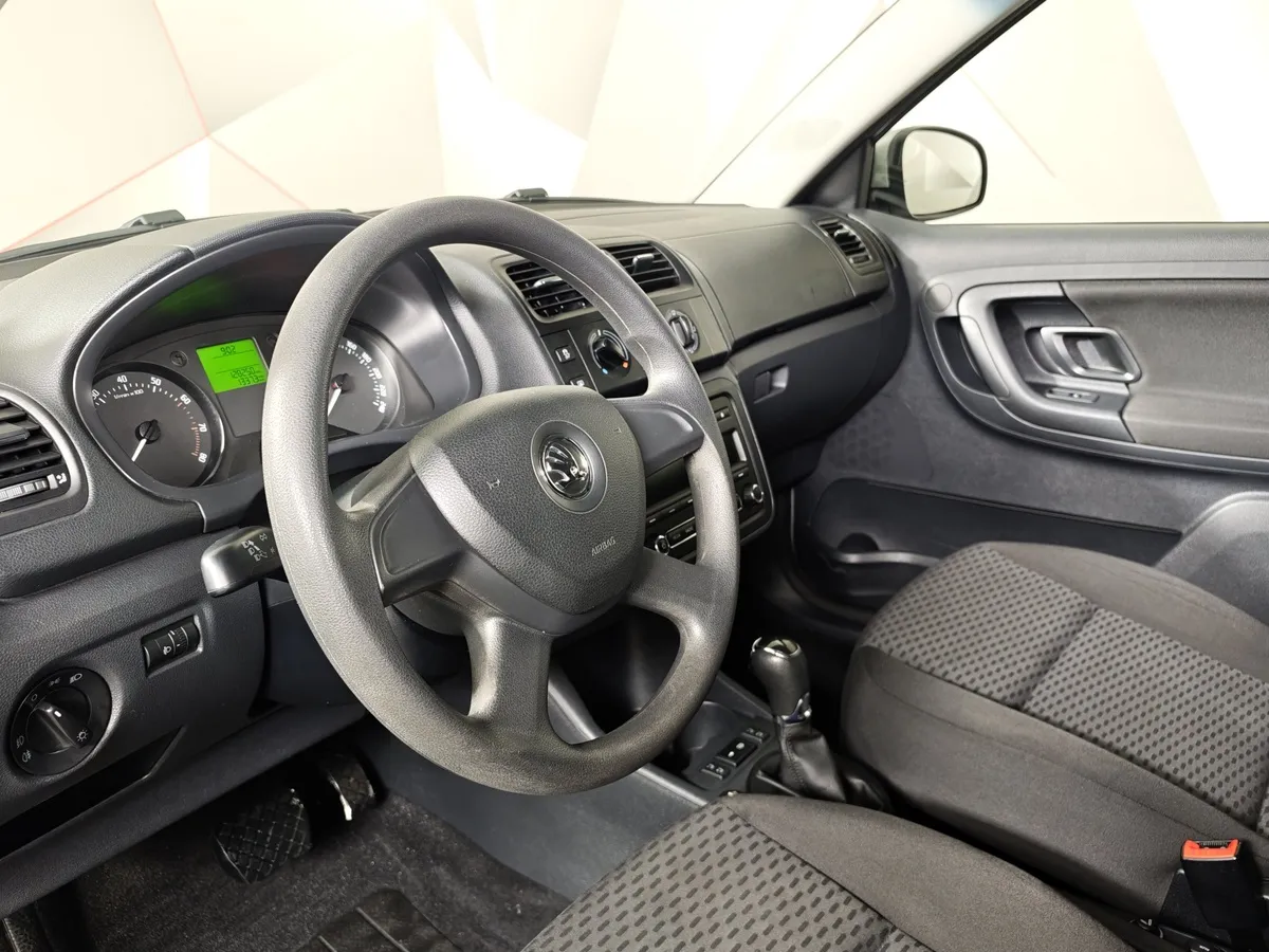 Skoda Fabia 1.6 AT (105 л.с.) Серебристый в АВИЛОН. Слайд №19
