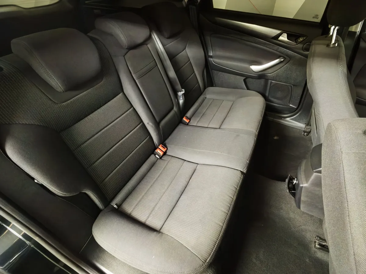 Ford Mondeo 2.0 TDCi PowerShift (140 л.с.) Titanium Черный в АВИЛОН. Слайд №15
