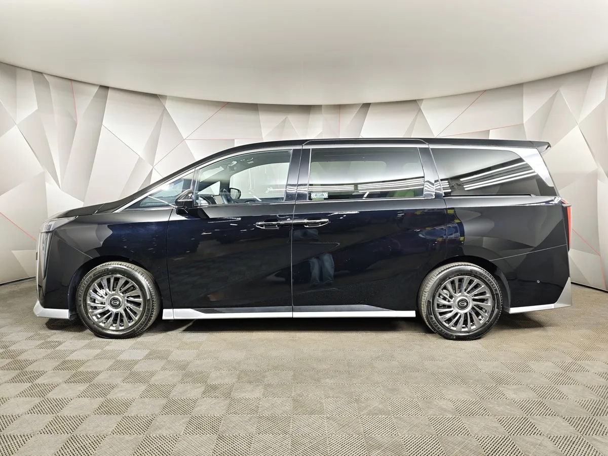 GAC M8 Master series 400T 2.0T AT (232 л.с.) Flagship Edition Черный в АВИЛОН. Слайд №5