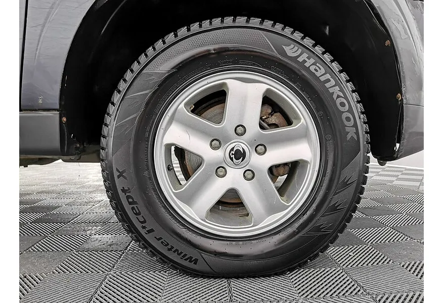 SsangYong Kyron 2.0 Xdi MT 4WD (141 л.с.) Серый в АВИЛОН. Слайд №9