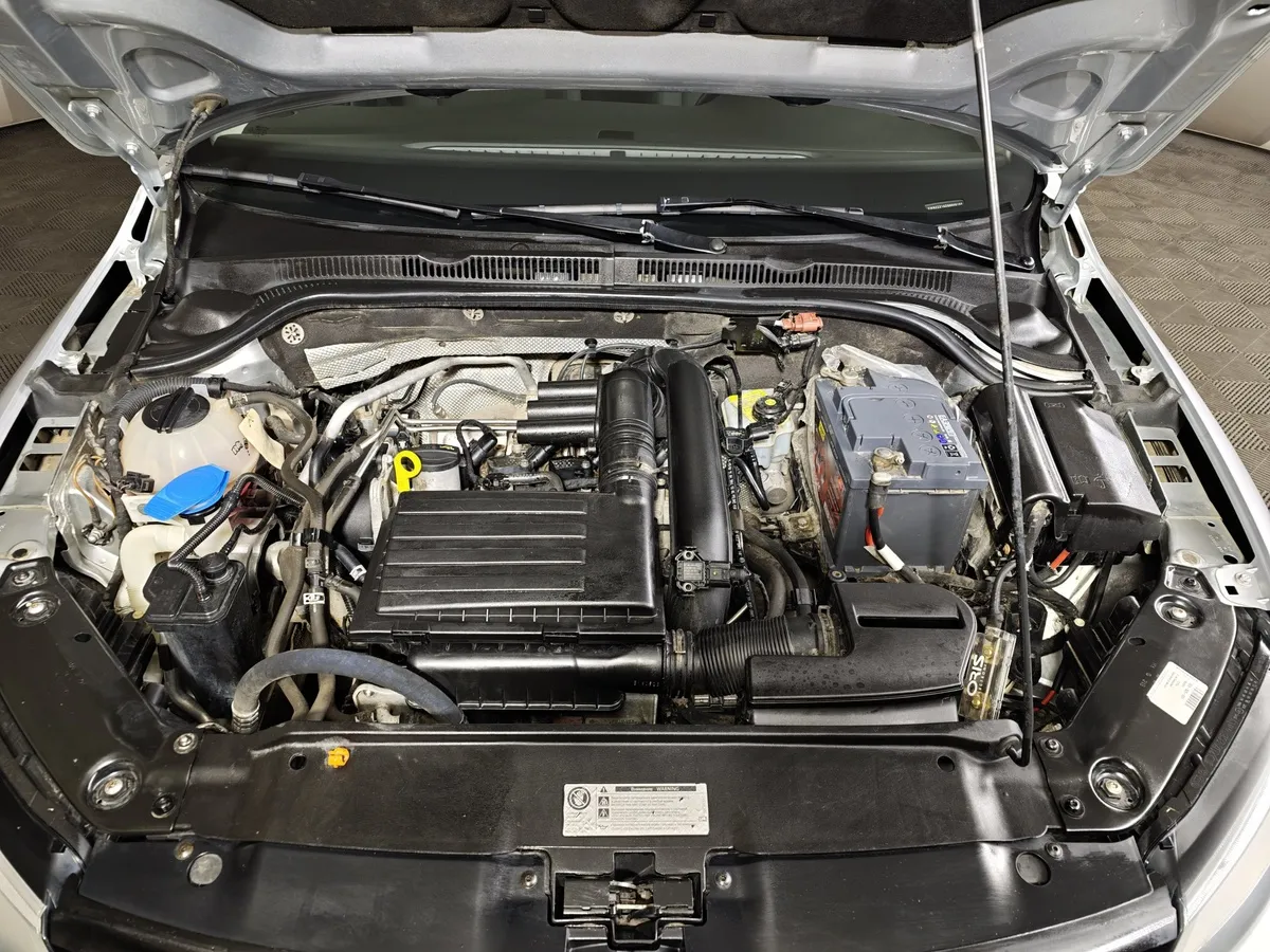 Volkswagen Jetta 1.4 TSI DSG (122 л.с.) Trendline Серебристый в АВИЛОН. Слайд №11