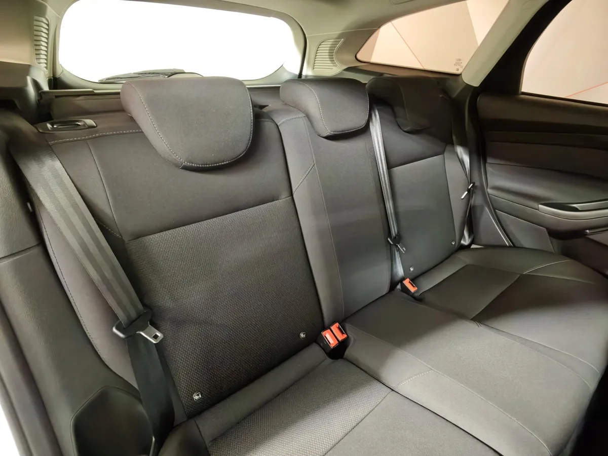 Ford Focus 1.6 MT (105 л.с.) Trend Белый в АВИЛОН. Слайд №16