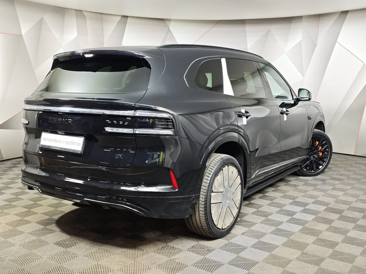 Zeekr 8X 2.0h AT 4WD (898 л.с.) Ultra+ Черный в АВИЛОН. Слайд №2