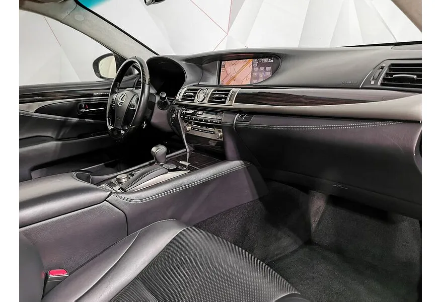 Lexus LS 460 AT AWD (370 л.с.) Эксклюзив Черный в АВИЛОН. Слайд №13