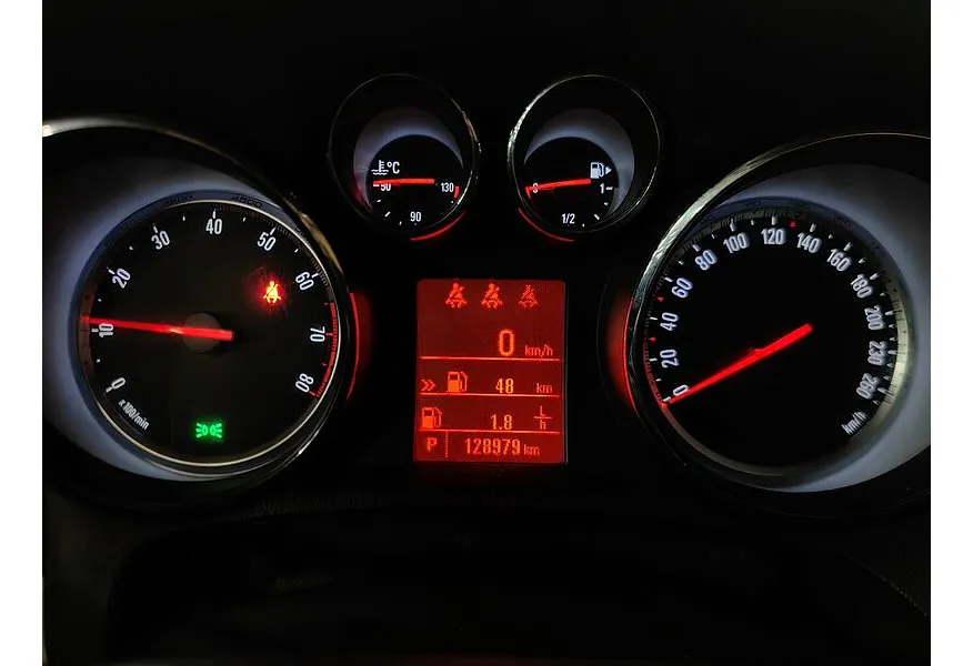 Opel Mokka 1.4 Turbo AT (140 л.с.) Белый в АВИЛОН. Слайд №17