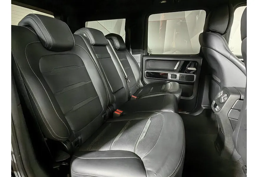 Mercedes-Benz G-Класс G 63 AMG Speedshift 4Matic (585 л.с.) Черный в АВИЛОН. Слайд №16