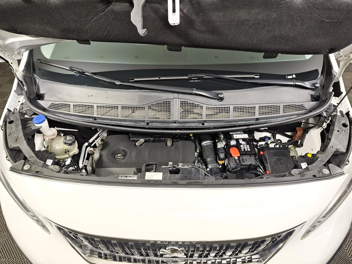 Peugeot Traveller 2.0 HDi AT LWB (8 мест) (150 л.с.) Active Белый в АВИЛОН. Слайд №11