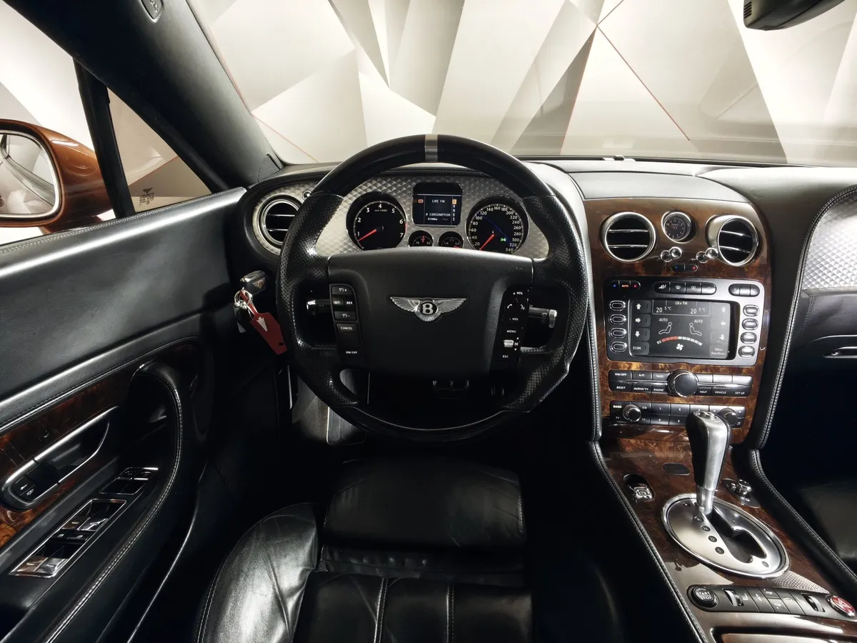Bentley Continental GT 6.0 AT Twin Turbo (560 л.с.) Оранжевый в АВИЛОН. Слайд №20