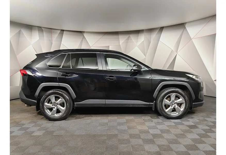 LIVE. Слайд №4