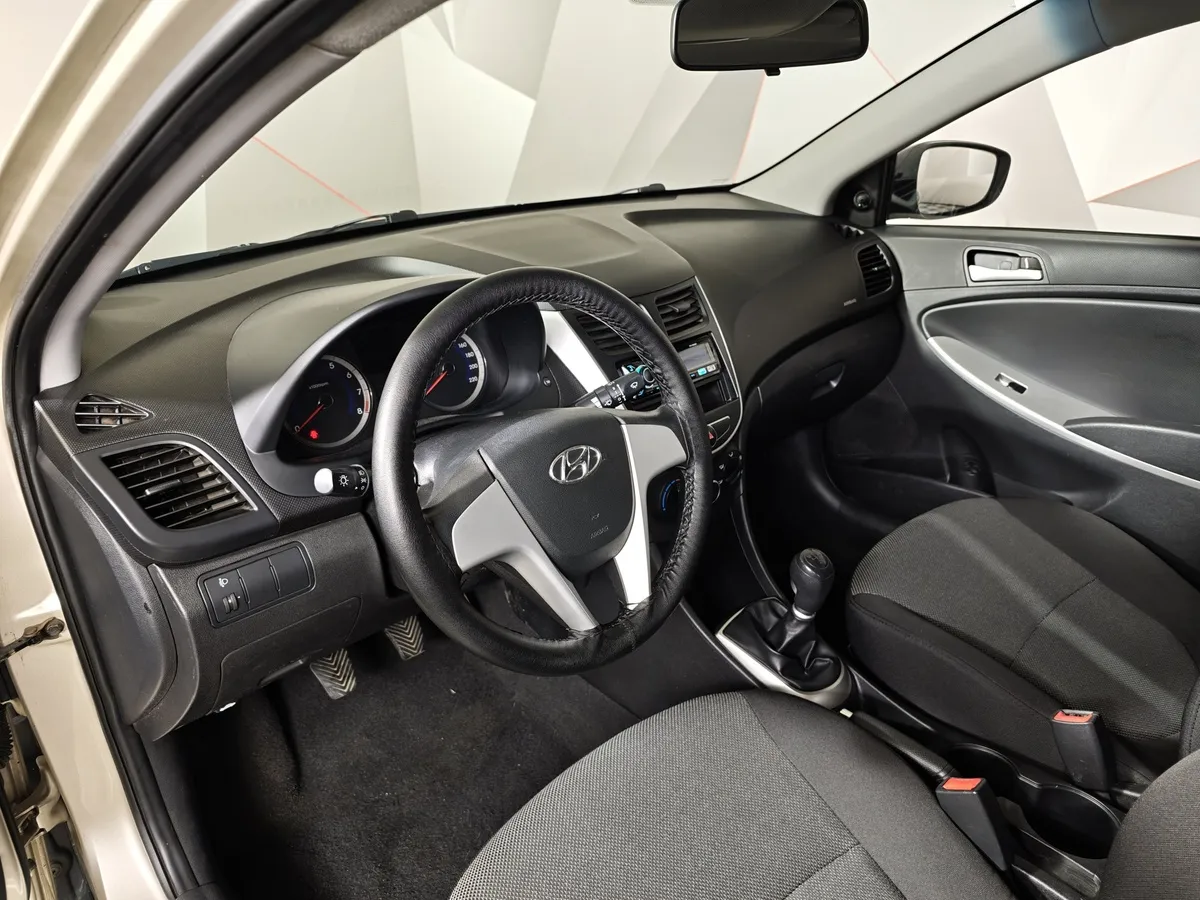 Hyundai Solaris 1.6 MT (123 л.с.) Серый в АВИЛОН. Слайд №17