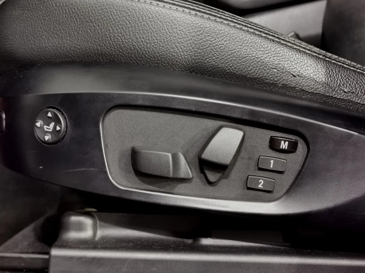 BMW X3 xDrive28i AT (245 л.с.) Серебристый в АВИЛОН. Слайд №18