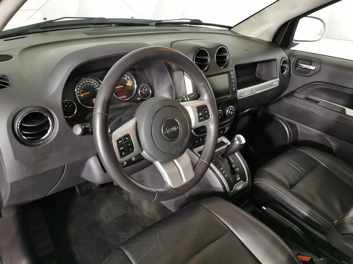 Jeep Compass 2.4 AT AWD (170 л.с.) Limited Белый в АВИЛОН. Слайд №18