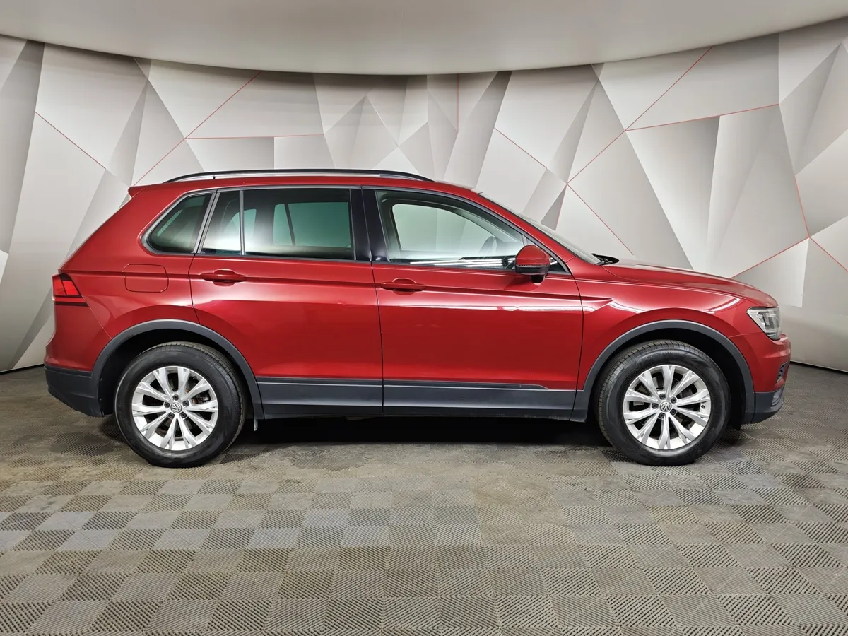 Volkswagen Tiguan 1.4 TSI BlueMotion DSG (150 л.с.) Comfortline Красный в АВИЛОН. Слайд №6