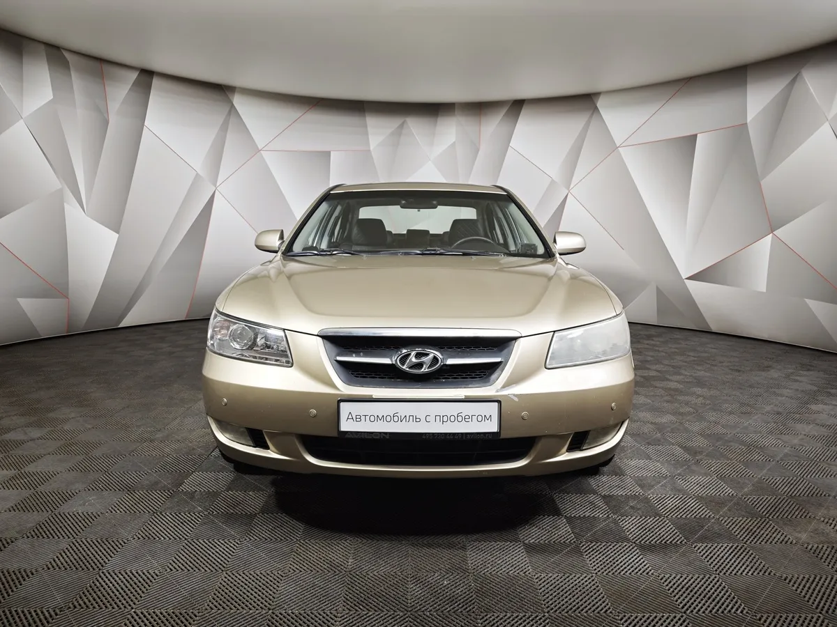 Hyundai Sonata 2.4 AT (174 л.с.) Бежевый в АВИЛОН. Слайд №7