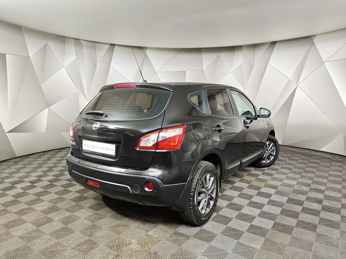 Nissan Qashqai 1.6 CVT FWD (117 л.с.) Черный в АВИЛОН. Слайд №2