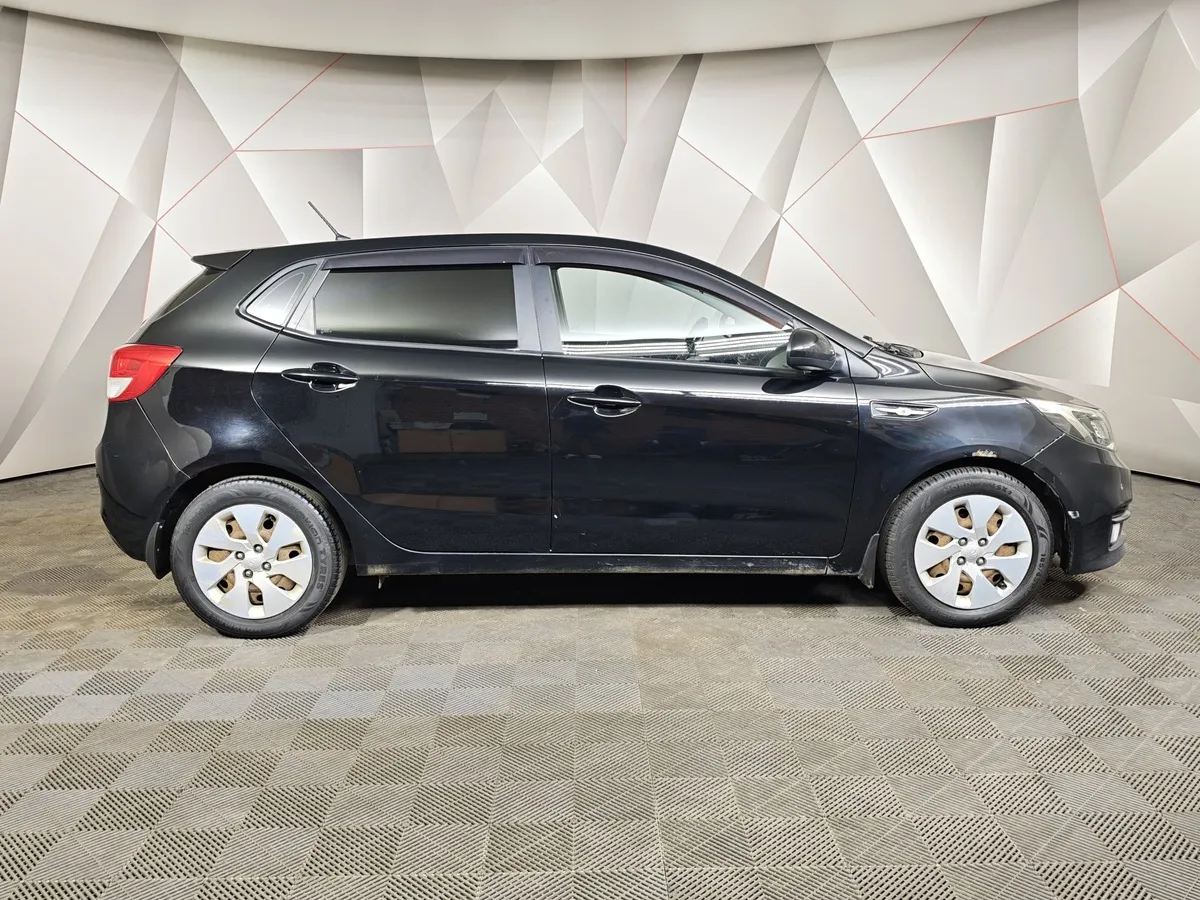 Kia Rio 1.4 AT (107 л.с.) Черный в АВИЛОН. Слайд №6