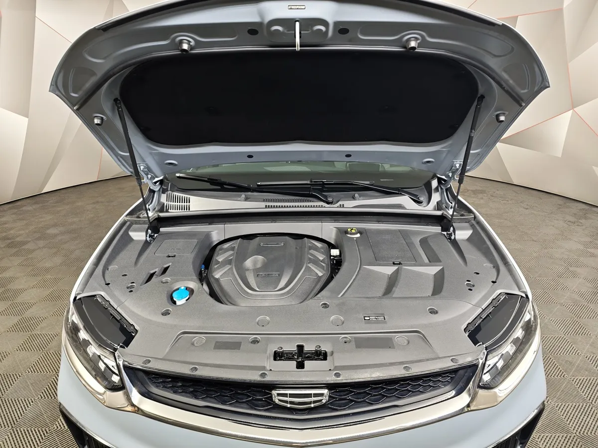 Geely Tugella 2.0 AT AWD (238 л.с.) Flagship Серый в АВИЛОН. Слайд №10