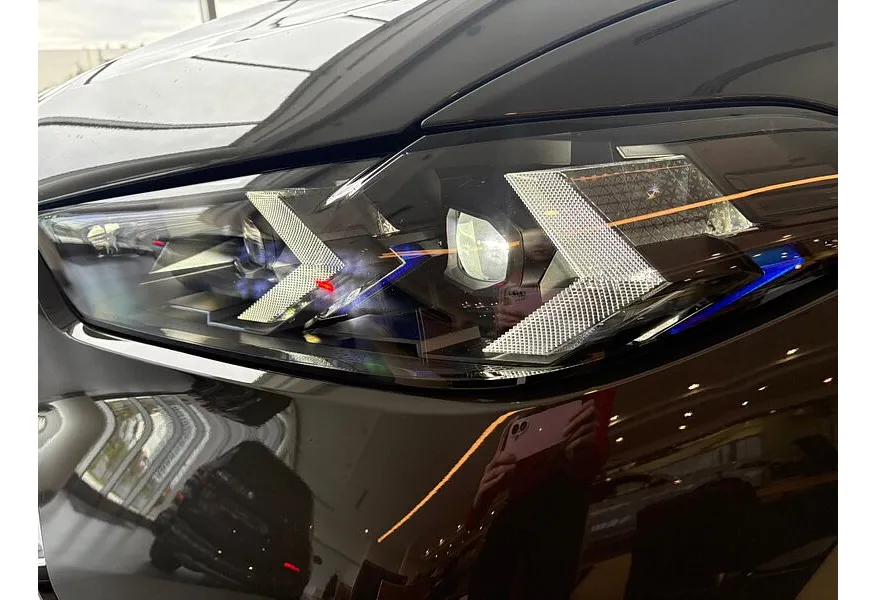 LIVE. Слайд №10