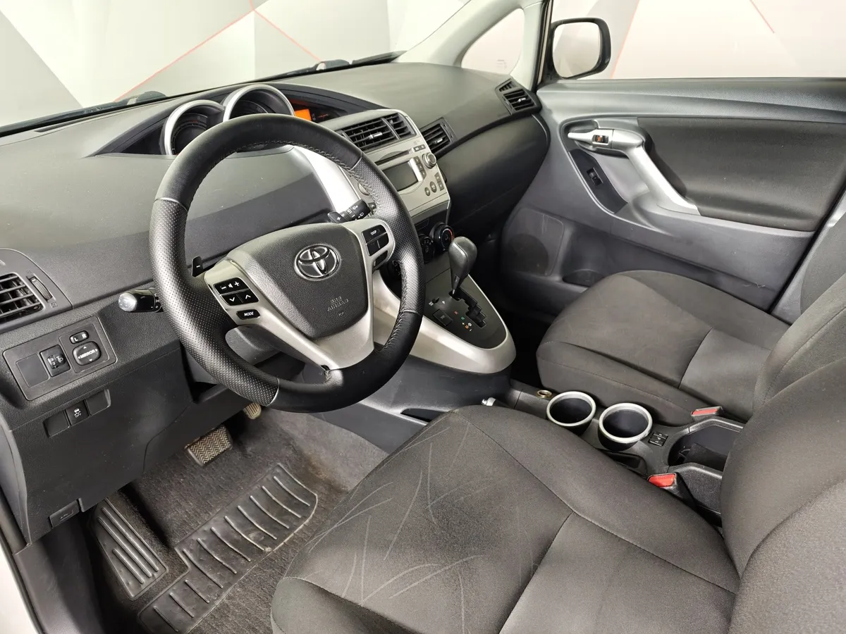 Toyota Verso 1.8 CVT (150 л.с.) Белый в АВИЛОН. Слайд №18
