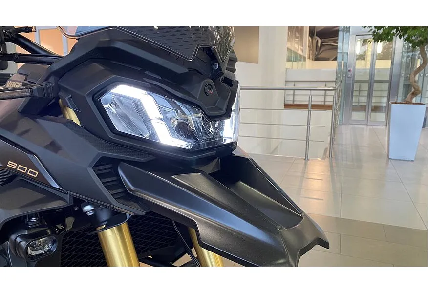 АВИЛОН - VOGE DS900X 895 см³ (96 л.с.) (96) Черный - slide 9