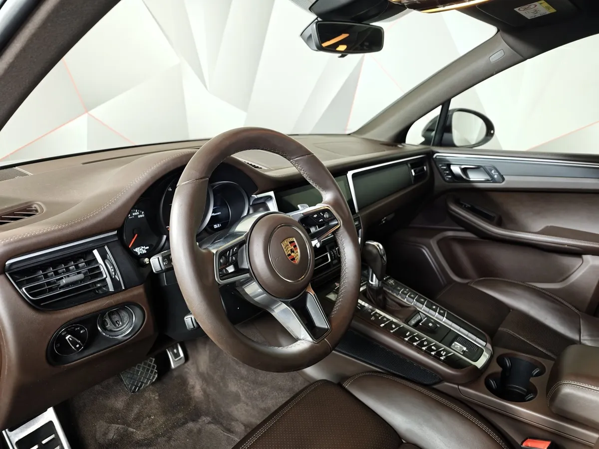 Porsche Macan 2.0 TFSI AMT 4WD (265 л.с.) R4 Коричневый в АВИЛОН. Слайд №19