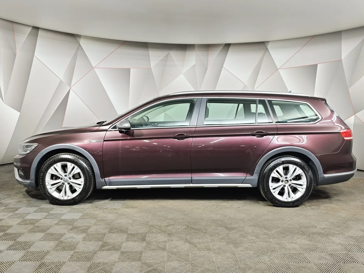 Volkswagen Passat 2.0 TSI BlueMotion DSG 4motion (220 л.с.) Красный в АВИЛОН. Слайд №6