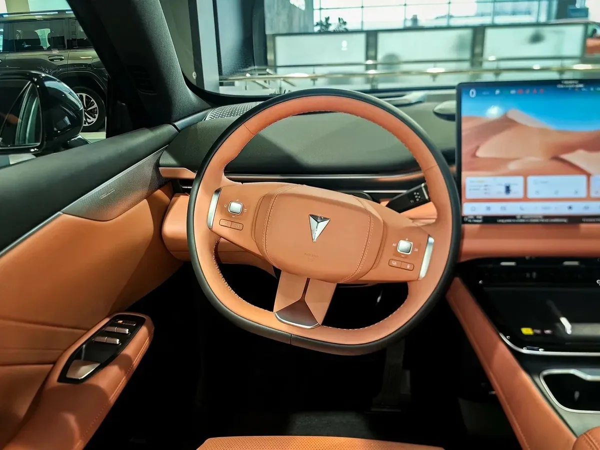 Deepal S05 AT 2WD (272 л.с.) Люкс Серебристый в АВИЛОН. Слайд №11