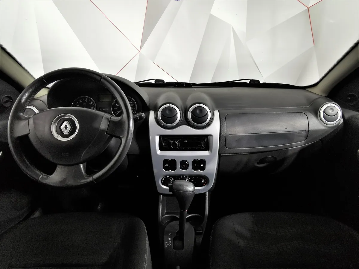 Renault Sandero 1.6 AT (103 л.с.) Stepway Красный в АВИЛОН. Слайд №12
