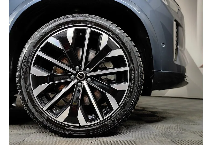 Volvo XC90 2.0 T8 plug-inhybrid AT AWD (7 мест) (455 л.с.) Ultra Bright Синий в АВИЛОН. Слайд №9