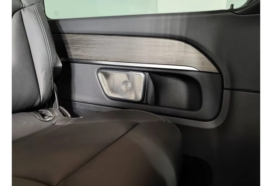 АВИЛОН - Mercedes-Benz V-Класс V 300 d L3 4MATIC 9G-TRONIC (237 л.с.) Avantgarde Черный - slide 19