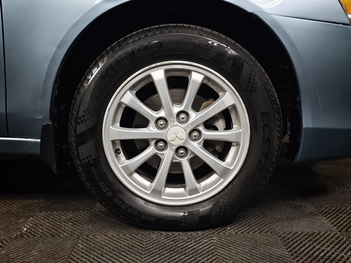 Mitsubishi Lancer 1.5 MT (109 л.с.) Зеленый в АВИЛОН. Слайд №9