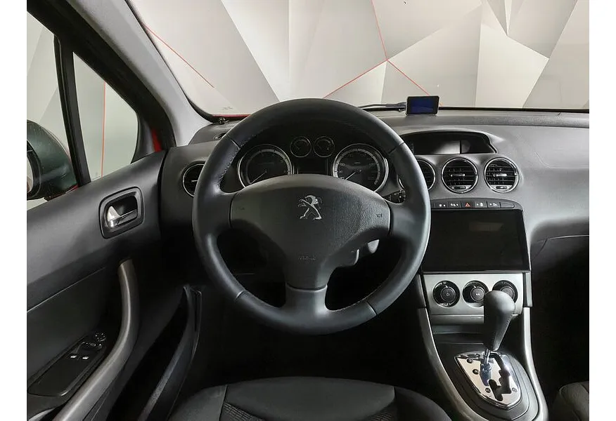 Peugeot 308 1.6 AT (120 л.с.) Красный в АВИЛОН. Слайд №19