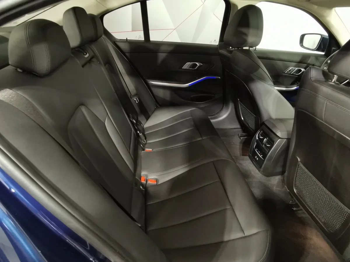 BMW 3 серия 320i Steptronic (184 л.с.) Sport Line Синий в АВИЛОН. Слайд №16