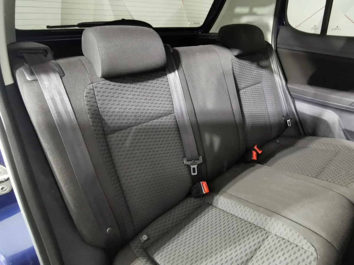 Skoda Fabia 1.2 MT (70 л.с.) Синий в АВИЛОН. Слайд №15