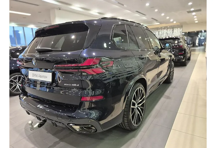 BMW X5 xDrive40d Steptronic (352 л.с.) Черный в АВИЛОН. Слайд №5