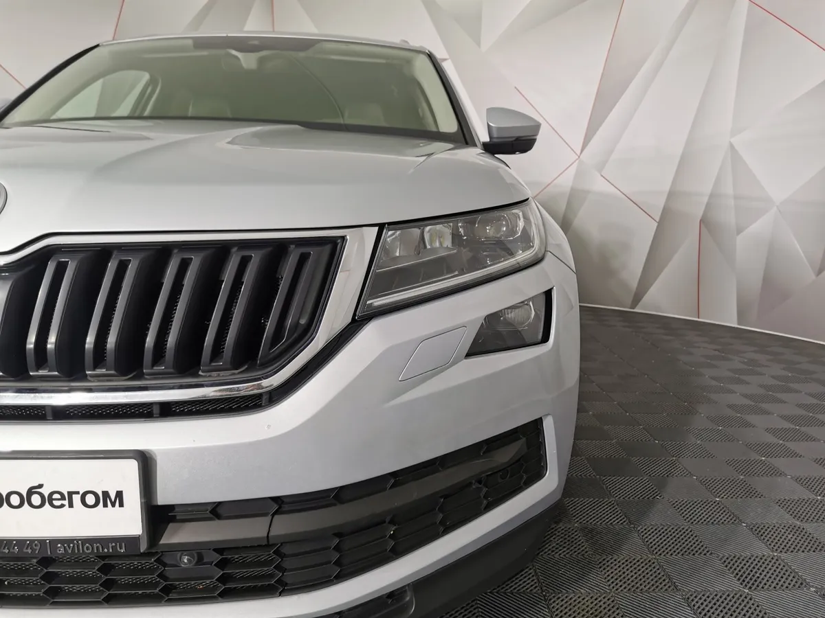 Skoda Kodiaq 2.0 TDI DSG 4X4 (150 л.с.) Серебристый в АВИЛОН. Слайд №10