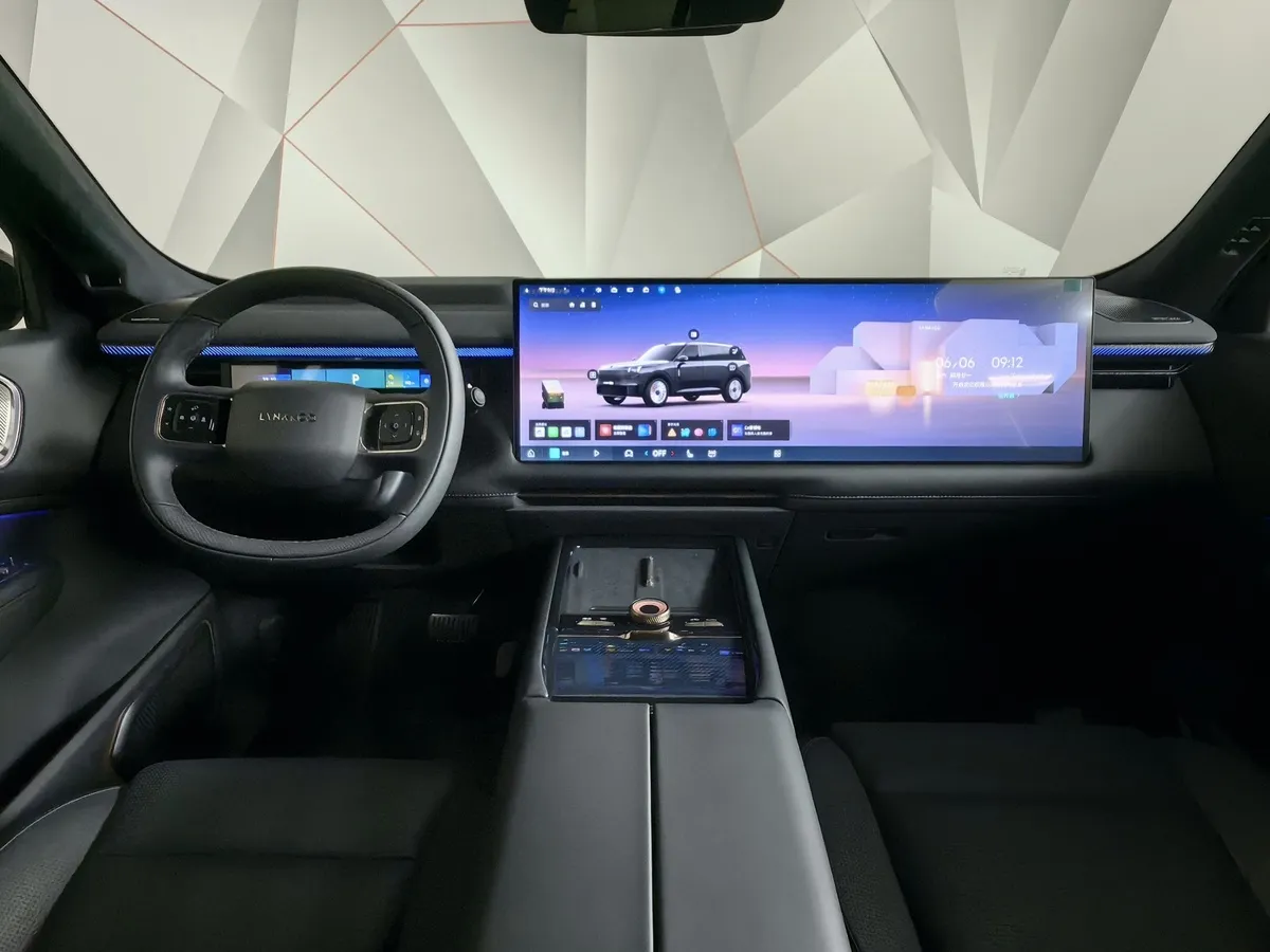 Lynk & Co 900 2.0 AT 4WD (884 л.с.) Discovery Черный в АВИЛОН. Слайд №12
