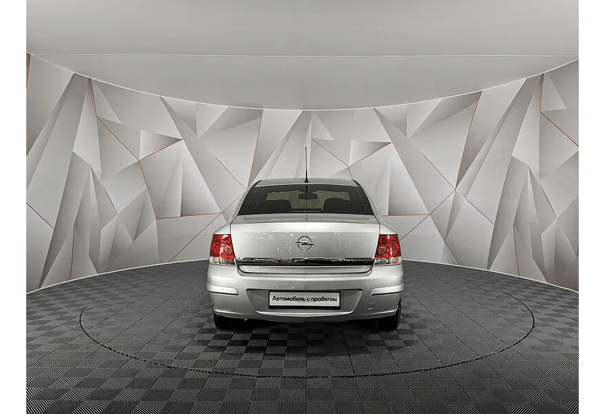 Opel Astra 1.8 AT (140 л.с.) base Серебристый в АВИЛОН. Слайд №8 Opel Astra 1.8 AT (140 л.с.) base Серебристый в АВИЛОН. Слайд №8