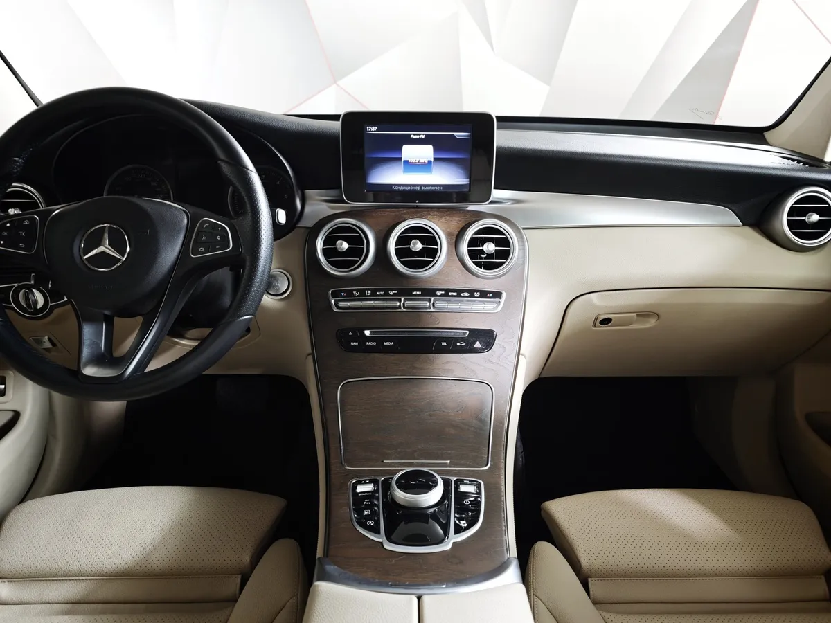 Mercedes-Benz GLC 220 d 9G-TRONIC 4MATIC (170 л.с.) Особая серия Коричневый в АВИЛОН. Слайд №14