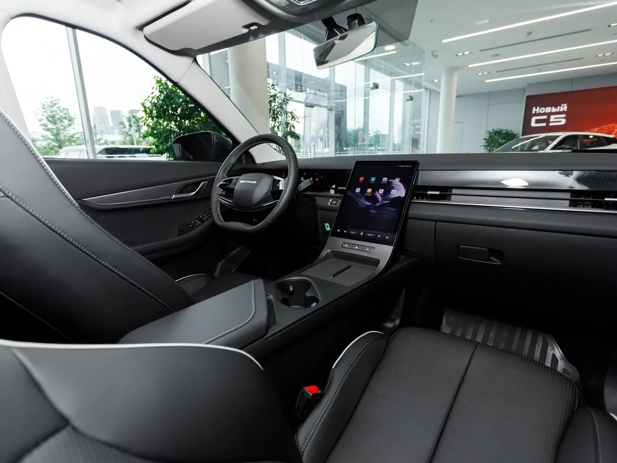 JELAND J6 1.5 DCT FWD (147 л.с.) Комфорт Белый в АВИЛОН. Слайд №12