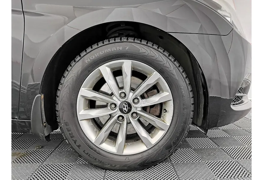 Hyundai i40 2.0 AT (150 л.с.) Active plus Черный в АВИЛОН. Слайд №9