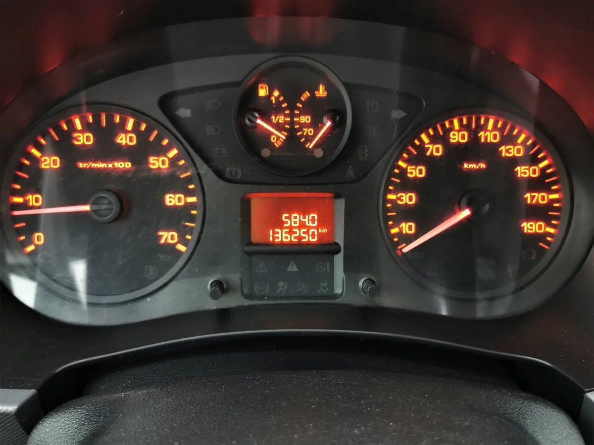 Opel Combo 1.4 MT (90 л.с.) Белый в АВИЛОН. Слайд №14