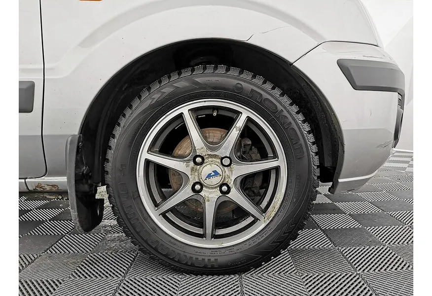 Ford Fusion 1.6 MT (100 л.с.) Elegance Серебристый в АВИЛОН. Слайд №9