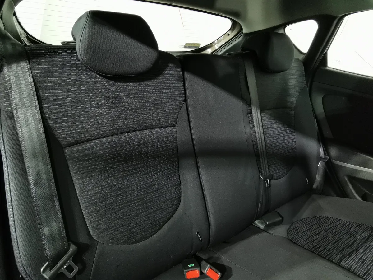 Hyundai Solaris 1.6 MT (123 л.с.) Comfort Коричневый в АВИЛОН. Слайд №16