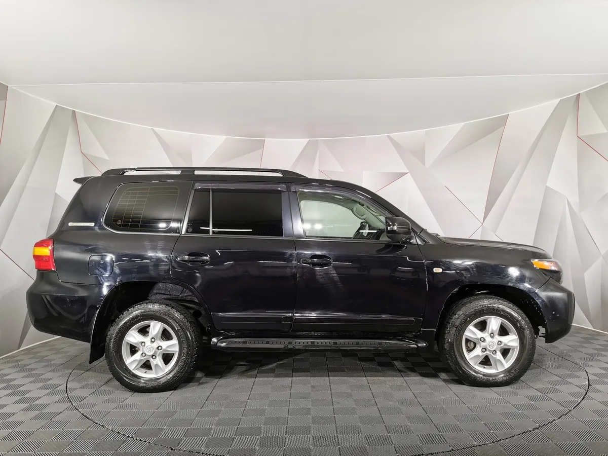 Toyota Land Cruiser 4.5 Twin-Turbo D AT 4WD (5 мест) (235 л.с.) Престиж Черный в АВИЛОН. Слайд №6
