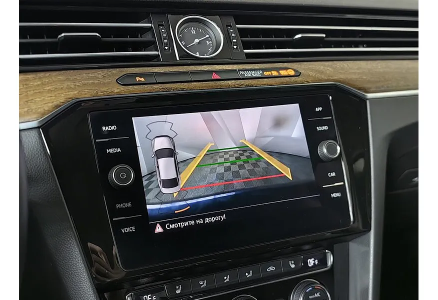 Volkswagen Passat 1.8 TSI BlueMotion DSG (180 л.с.) Highline Синий в АВИЛОН. Слайд №21