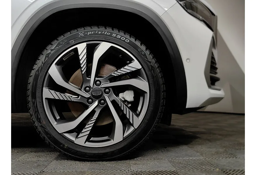 Geely Monjaro 2.0T 8AT 4WD (238 л.с.) Flagship Белый в АВИЛОН. Слайд №9