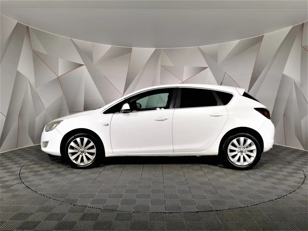 Opel Astra 1.4 Turbo AT (140 л.с.) Комбинированный в АВИЛОН. Слайд №5